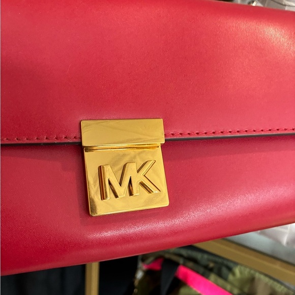 Michael Kors red clutch with gold buckle detail - Picture 2 of 4